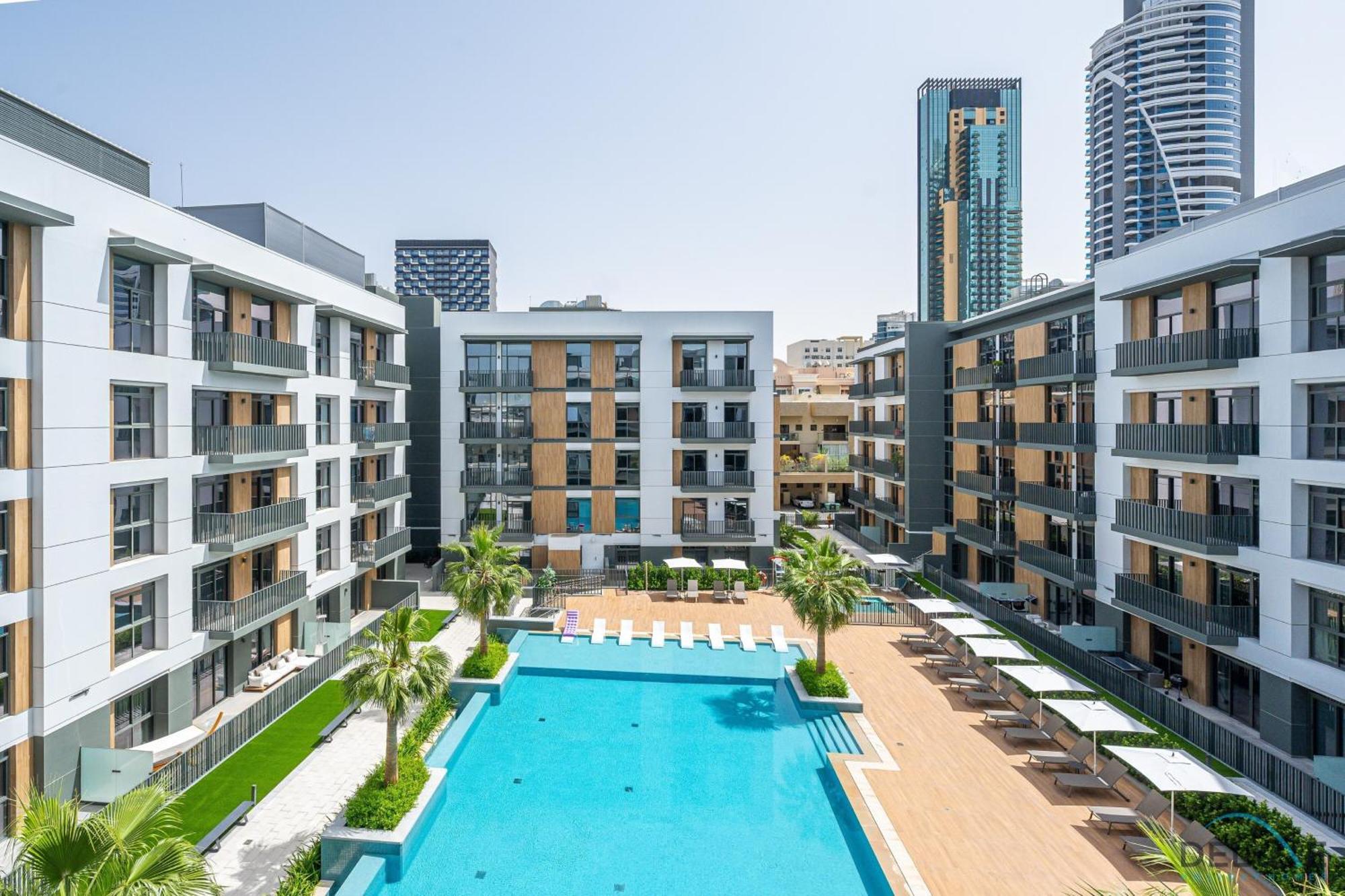 Lovely 2br At Belgravia Square, Jvc By Deluxe Homes Apartment Dubai