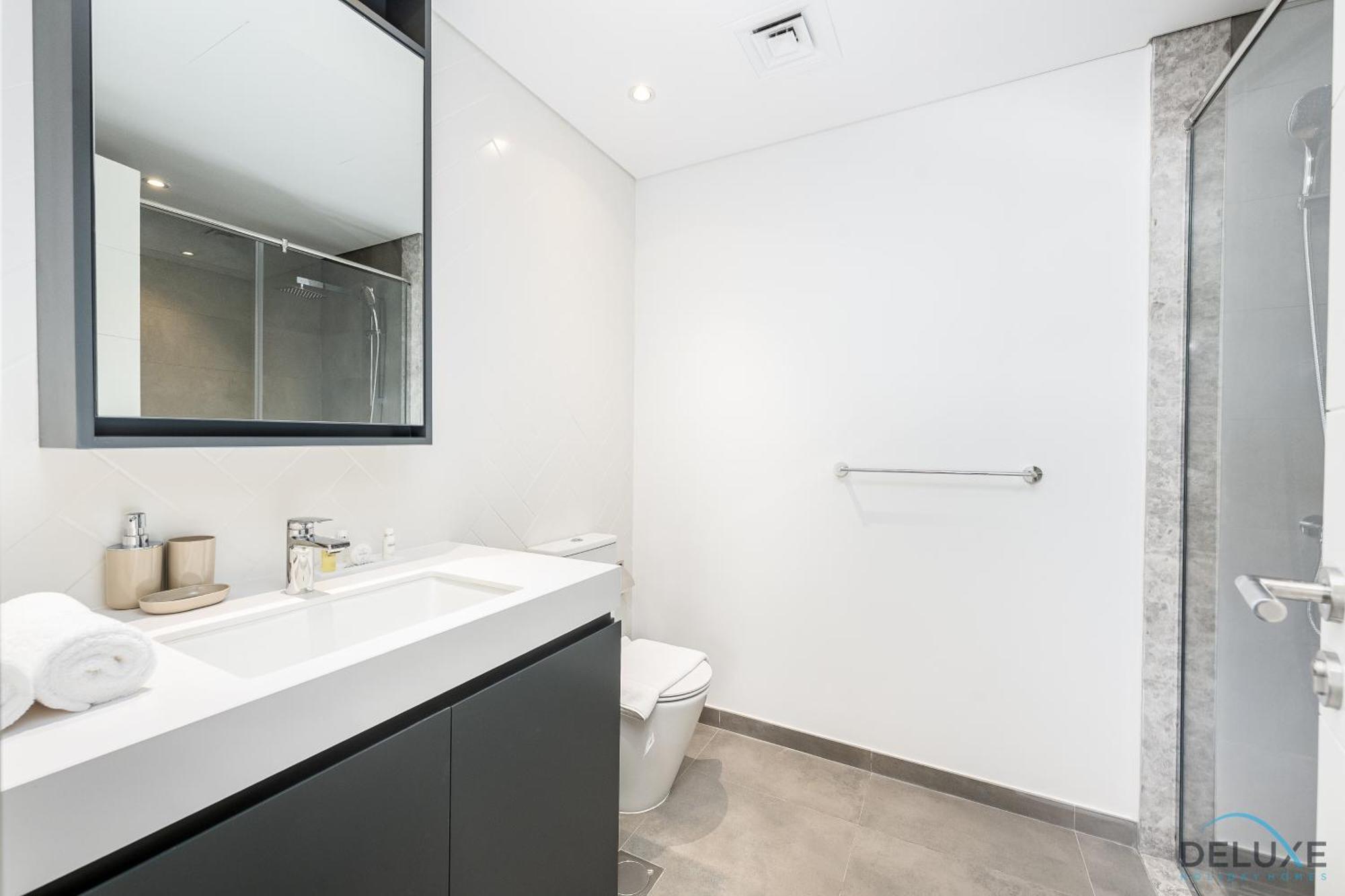 Lovely 2br At Belgravia Square, Jvc By Deluxe Homes Apartment